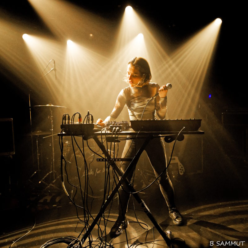 Ca part en L!VE Nina Felma / Carriegoss/ Myle Coffee/ DeserTGirlZ